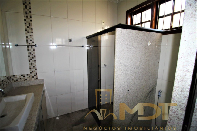 Imagem Casa com 3 Quartos à Venda, 260 m² em Braúnas - Belo Horizonte