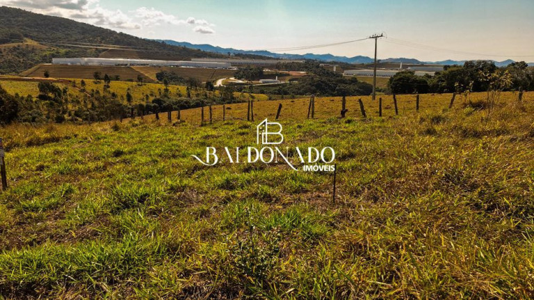 Terreno à Venda, 209 m² em Centro - Extrema
