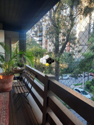 Imagem Apartamento com 2 Quartos à Venda, 185 m² em Auxiliadora - Porto Alegre Imagem Apartamento com 2 Quartos à Venda, 185 m² em Auxiliadora - Porto Alegre