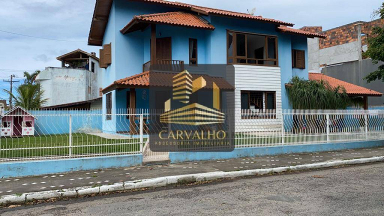 Imagem Casa com 3 Quartos à Venda, 300 m² em Canasvieiras - Florianópolis Imagem Casa com 3 Quartos à Venda, 300 m² em Canasvieiras - Florianópolis