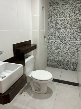 Imagem Apartamento com 2 Quartos à Venda, 49 m² em Pimenteiras - Teresópolis