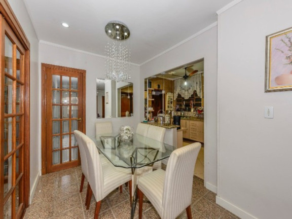Imagem Casa com 5 Quartos à Venda, 290 m² em Jardim Itu - Porto Alegre Imagem Casa com 5 Quartos à Venda, 290 m² em Jardim Itu - Porto Alegre