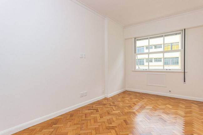 Imagem Imóvel com 3 Quartos à Venda, 116 m² em Copacabana - Rio De Janeiro Imagem Imóvel com 3 Quartos à Venda, 116 m² em Copacabana - Rio De Janeiro