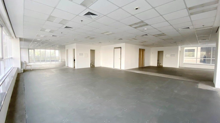 Imagem Sala Comercial à Venda ou Locação, 380 m² em Jardim Das Acácias - São Paulo Imagem Sala Comercial à Venda ou Locação, 380 m² em Jardim Das Acácias - São Paulo