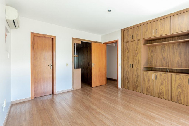 Imagem Apartamento com 3 Quartos à Venda, 221 m² em Mont Serrat - Porto Alegre Imagem Apartamento com 3 Quartos à Venda, 221 m² em Mont Serrat - Porto Alegre