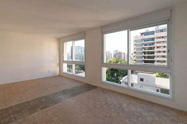 Imagem Imóvel com 4 Quartos à Venda, 368 m² em Rio Branco - Porto Alegre Imagem Imóvel com 4 Quartos à Venda, 368 m² em Rio Branco - Porto Alegre