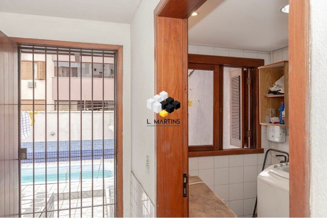 Imagem Casa com 4 Quartos à Venda, 388 m² em Jardim Itu - Porto Alegre