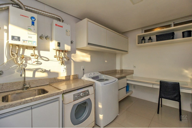 Imagem Casa com 4 Quartos à Venda, 620 m² em Nonoai - Porto Alegre Imagem Casa com 4 Quartos à Venda, 620 m² em Nonoai - Porto Alegre