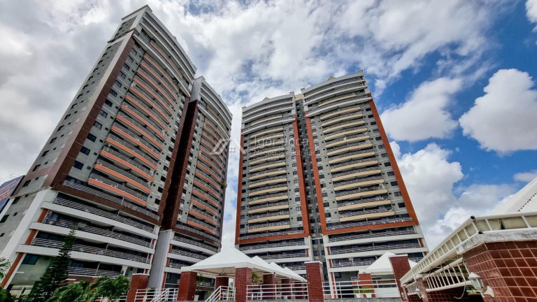 Apartamento com 3 Quartos à Venda, 109 m² em Guararapes - Fortaleza