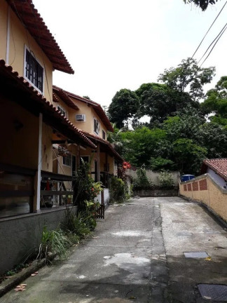 Imagem Casa com 2 Quartos à Venda, 76 m² em Santa Bárbara - Niterói Imagem Casa com 2 Quartos à Venda, 76 m² em Santa Bárbara - Niterói