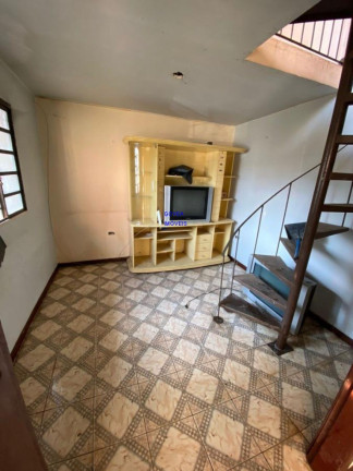 Imagem Sobrado com 2 Quartos à Venda, 50 m² em Pinheirinho - Curitiba
