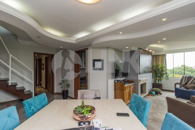 Imóvel com 3 Quartos à Venda, 215 m² em Vila Ipiranga - Porto Alegre