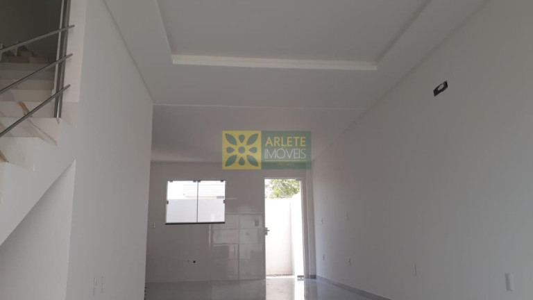 Imagem Sobrado com 2 Quartos à Venda, 92 m² em Balneário Perequê - Porto Belo