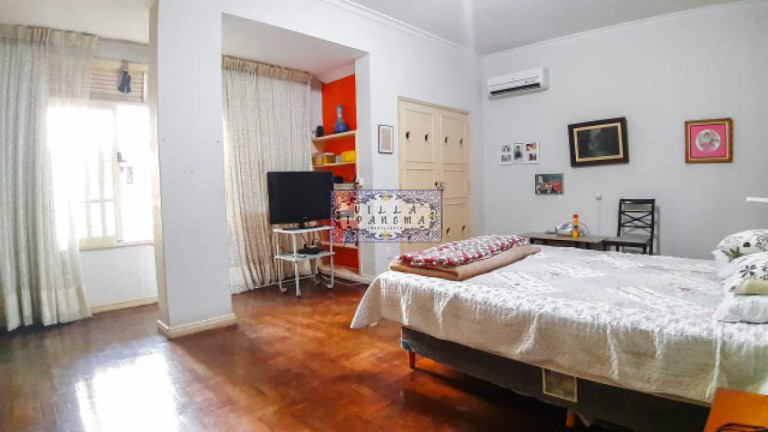 Imagem Imóvel com 4 Quartos à Venda, 240 m² em Ipanema - Rio De Janeiro Imagem Imóvel com 4 Quartos à Venda, 240 m² em Ipanema - Rio De Janeiro
