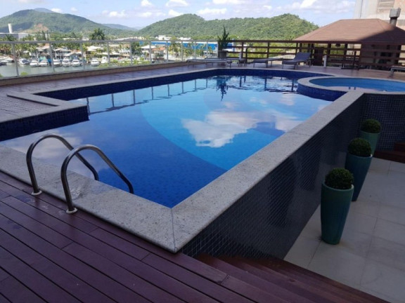 Imagem Imóvel com 3 Quartos à Venda, 140 m² em Centro - Balneário Camboriú