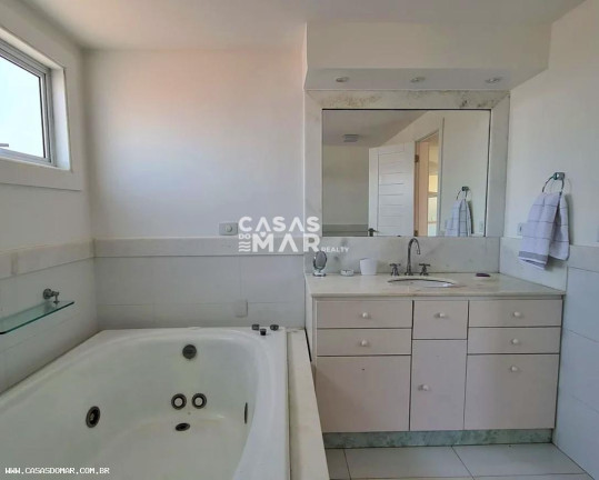 Imagem Imóvel com 6 Quartos para Alugar ou Temporada, 500 m² em Ferradura - Armação Dos Búzios Imagem Imóvel com 6 Quartos para Alugar ou Temporada, 500 m² em Ferradura - Armação Dos Búzios