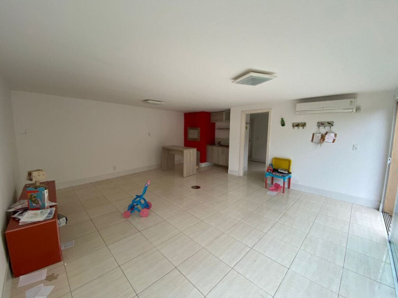 Imagem Casa com 4 Quartos à Venda, 265 m² em Chácara Das Pedras - Porto Alegre