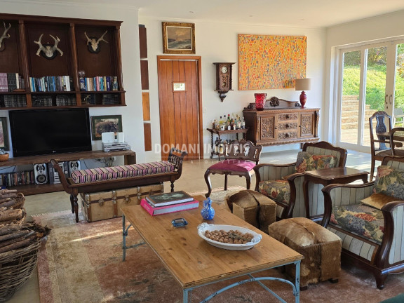 Imagem Casa com 5 Quartos para Alugar, 700 m² em Região Do Alto Da Boa Vista - Campos Do Jordão Imagem Casa com 5 Quartos para Alugar, 700 m² em Região Do Alto Da Boa Vista - Campos Do Jordão