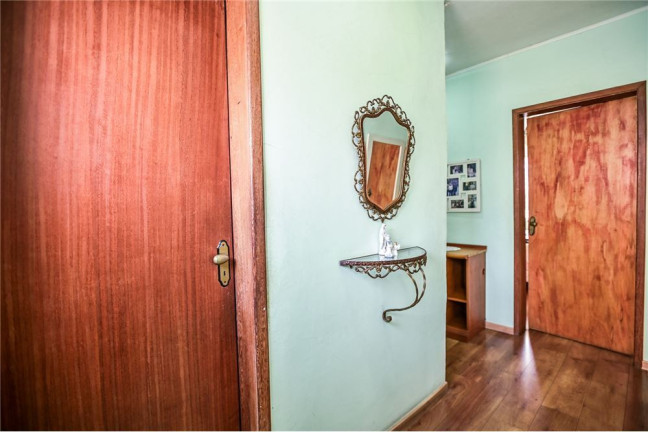 Imagem Casa com 2 Quartos à Venda, 149 m² em Passo Da Areia - Porto Alegre Imagem Casa com 2 Quartos à Venda, 149 m² em Passo Da Areia - Porto Alegre