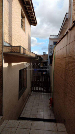 Imagem Casa com 2 Quartos à Venda, 260 m² em Vila Maria Tereza - Guarulhos Imagem Casa com 2 Quartos à Venda, 260 m² em Vila Maria Tereza - Guarulhos