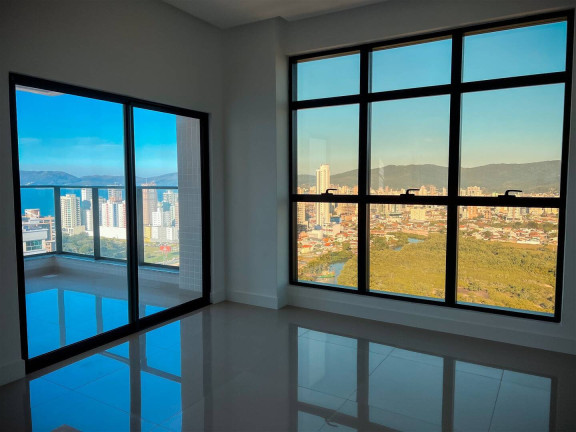 Imagem Apartamento com 3 Quartos à Venda, 114 m² em Meia Praia - Itapema