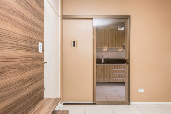 Imagem Imóvel com 2 Quartos à Venda, 47 m² em Cristal - Porto Alegre Imagem Imóvel com 2 Quartos à Venda, 47 m² em Cristal - Porto Alegre