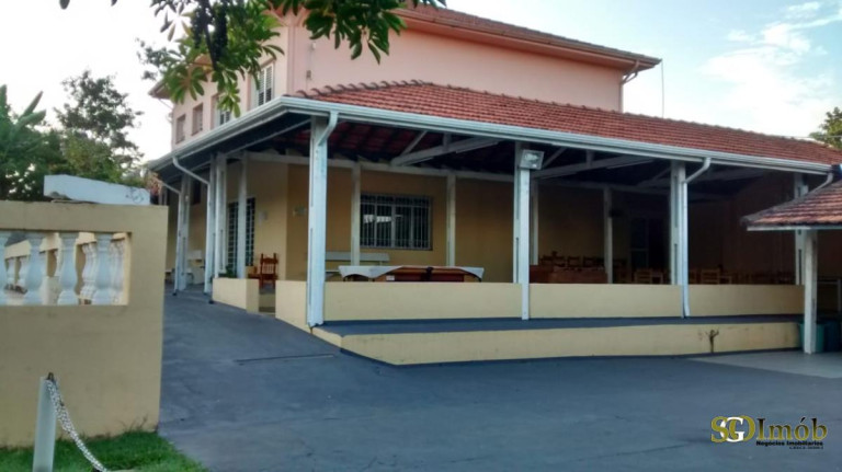 Chácara com 6 Quartos à Venda, 300 m²