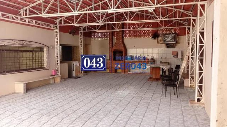 Imagem Casa com 4 Quartos à Venda, 200 m² em Jardim América - Londrina Imagem Casa com 4 Quartos à Venda, 200 m² em Jardim América - Londrina