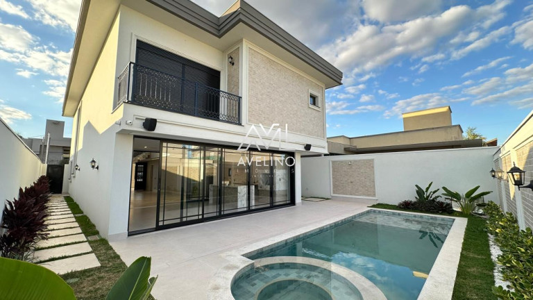 Imagem Sobrado com 4 Quartos à Venda, 300 m² em Vila Carlota - Campo Grande Imagem Sobrado com 4 Quartos à Venda, 300 m² em Vila Carlota - Campo Grande