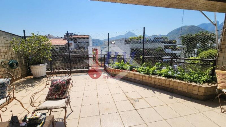 Apartamento com 4 Quartos para Alugar, 400 m² em Barra Da Tijuca - Rio De Janeiro