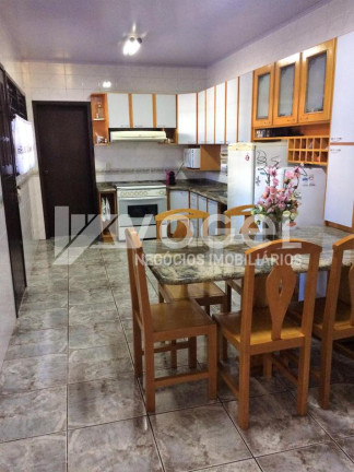 Imagem Casa com 3 Quartos à Venda, 244 m² em Primavera - Novo Hamburgo