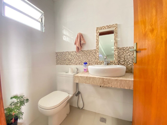 Imagem Casa com 4 Quartos à Venda, 212 m² em Aparecida - Santos