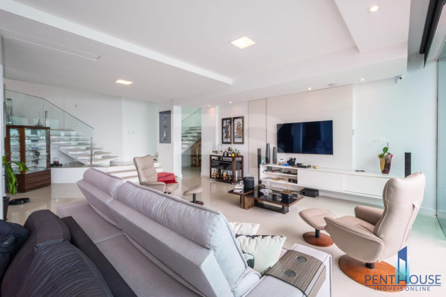 Imagem Casa com 5 Quartos à Venda, 850 m² em Praia Do Estaleirinho - Balneário Camboriú