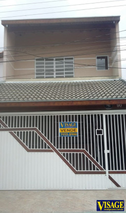Sobrado com 2 Quartos à Venda,  em Jd. St. Marina - Jacareí