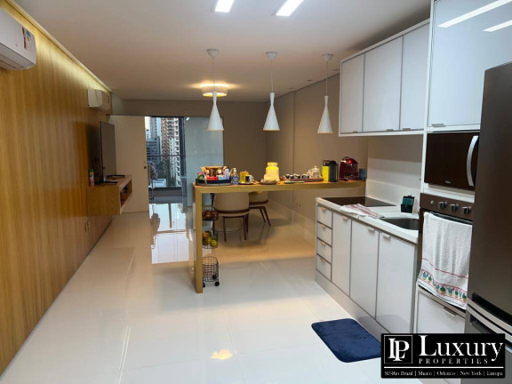 Imagem Apartamento com 3 Quartos à Venda, 180 m² em Vila Nova Conceição - São Paulo
