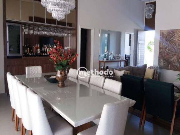 Imagem Casa com 3 Quartos à Venda, 233 m² em Parque Dos Ipes - Holambra