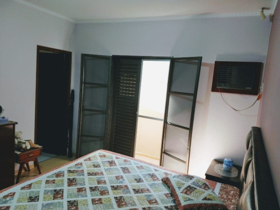 Imagem Casa com 3 Quartos à Venda, 260 m² em Bauru