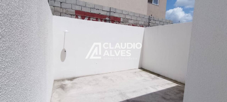 Imagem Casa com 2 Quartos à Venda, 70 m² em Mangabeira - Feira De Santana