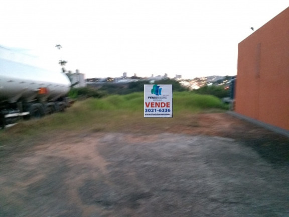 Terreno à Venda, 300 m² em Núcleo Residencial Presidente Geisel - Bauru