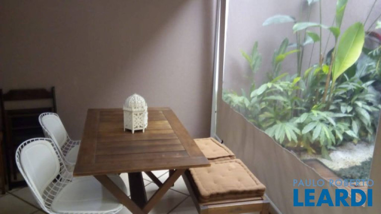 Imagem Casa de Condomínio com 3 Quartos à Venda, 262 m² em Vila Bastos - Santo André