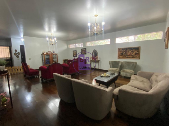 Imagem Casa com 3 Quartos à Venda, 502 m² em Canadá - Londrina