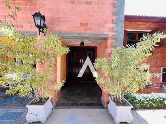 Imagem Casa com 7 Quartos à Venda, 752 m² em Parque Do Imbui - Teresópolis