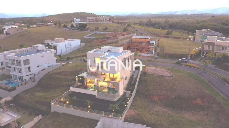 Imagem Casa com 5 Quartos à Venda, 400 m² em Santa Paula - Vila Velha Imagem Casa com 5 Quartos à Venda, 400 m² em Santa Paula - Vila Velha