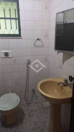 Imagem Casa com 4 Quartos para Alugar, 128 m² em Campo Grande - Rio De Janeiro Imagem Casa com 4 Quartos para Alugar, 128 m² em Campo Grande - Rio De Janeiro