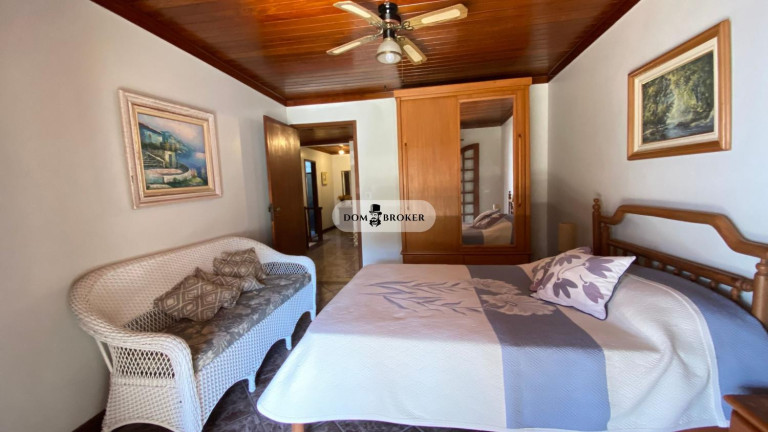 Imagem Casa com 5 Quartos à Venda, 267 m² em Praia Dos Anjos - Arraial Do Cabo