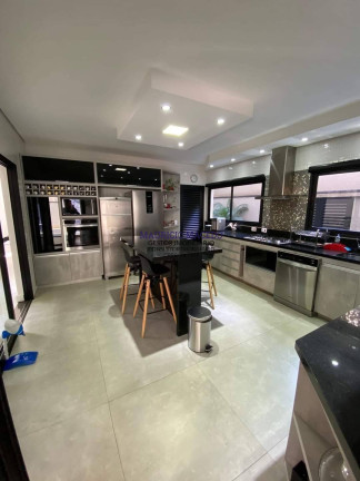 Imagem Casa com 5 Quartos à Venda, 450 m² em Alphaville - Santana De Parnaíba Imagem Casa com 5 Quartos à Venda, 450 m² em Alphaville - Santana De Parnaíba