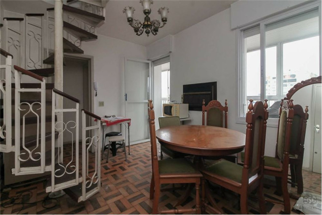 Imagem Imóvel com 1 Quarto à Venda, em Centro Histórico - Porto Alegre Imagem Imóvel com 1 Quarto à Venda, em Centro Histórico - Porto Alegre