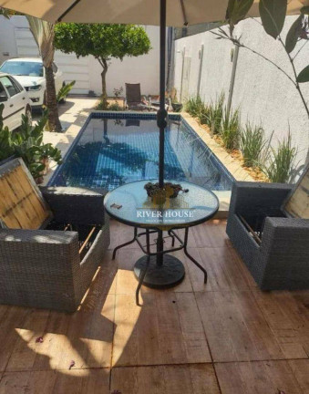 Casa com 3 Quartos à Venda, 250 m² em Centro - Várzea Grande