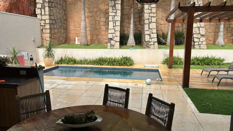 Imagem Casa com 4 Quartos à Venda, 392 m² em Tamboré - Santana De Parnaíba Imagem Casa com 4 Quartos à Venda, 392 m² em Tamboré - Santana De Parnaíba
