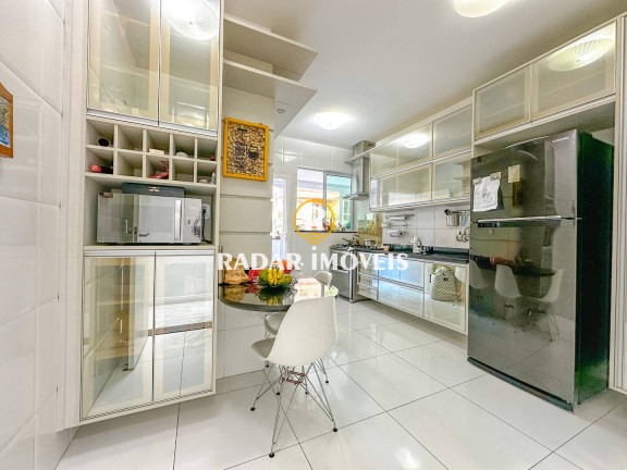 Imagem Apartamento com 3 Quartos à Venda, 160 m² em Braga - Cabo Frio